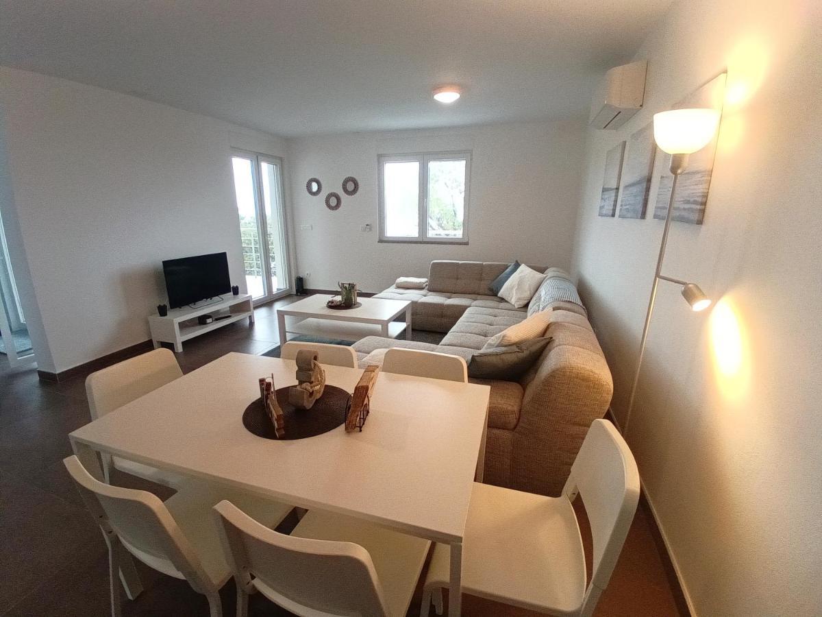 Searenity Pool Suite - Seafront Krmpote-Vodice Extérieur photo
