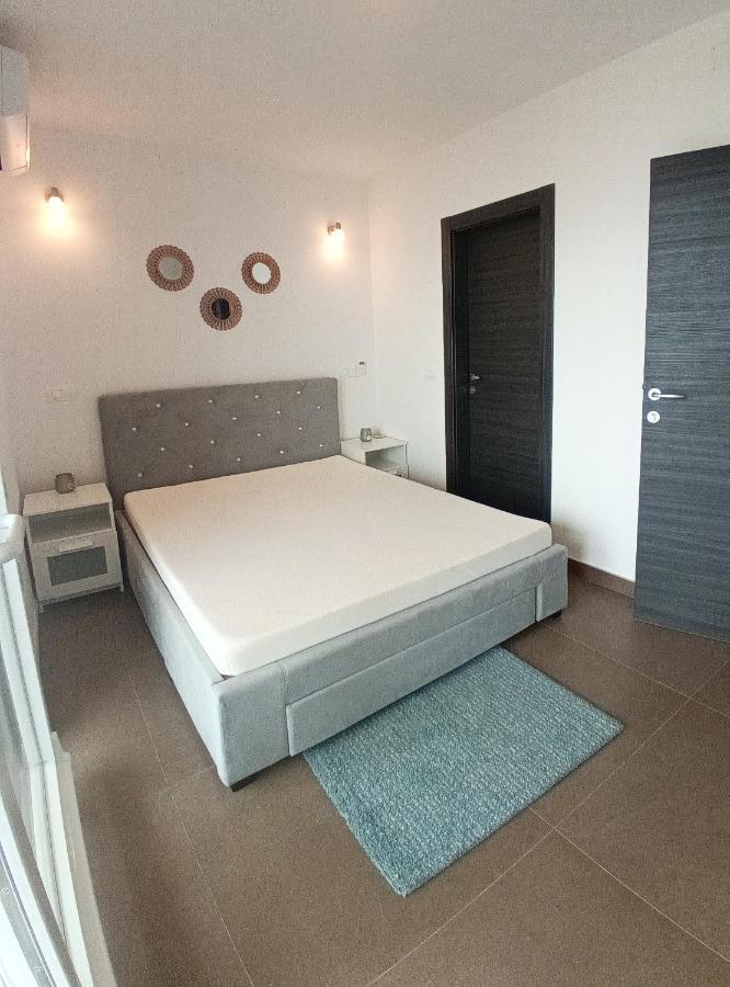 Searenity Pool Suite - Seafront Krmpote-Vodice Extérieur photo